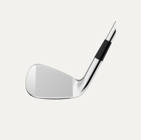 Kij golfowy iron 7 Wilson DYNAPWR FORGED, meski, szaft stalowy, regular