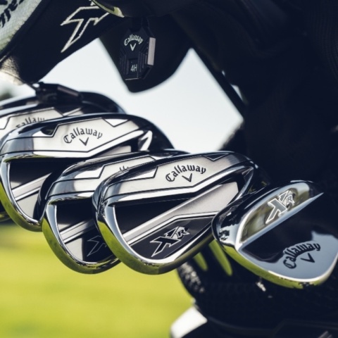Zestaw kijów do golfa CALLAWAY XR-26 (12 kijów z torbą standbag/na nóżkach czarno-srebrna, szafty stalowe, regular, leworęczny)